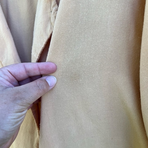 Yellow gold oversized short sleeve button up shirt. - Picture 3 of 8